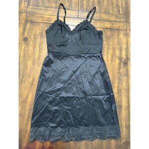 Shadowline Vintage Black Lace Trim Full Slip Antron III Nylon Size 36 Butterfly